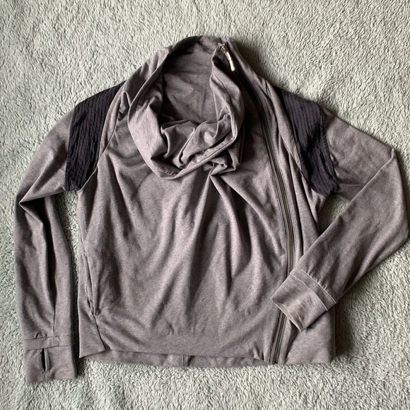 Lululemon Sway Jacket Grey Wrap Asymmetric Zip Up - Picture 2 of 4